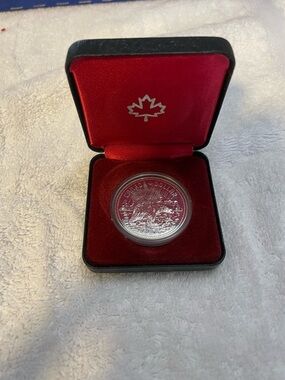 1980 Silver Collectible Coin in Red Velvet Presentation Box